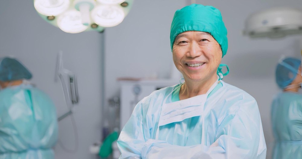 A female surgeon (illustration)